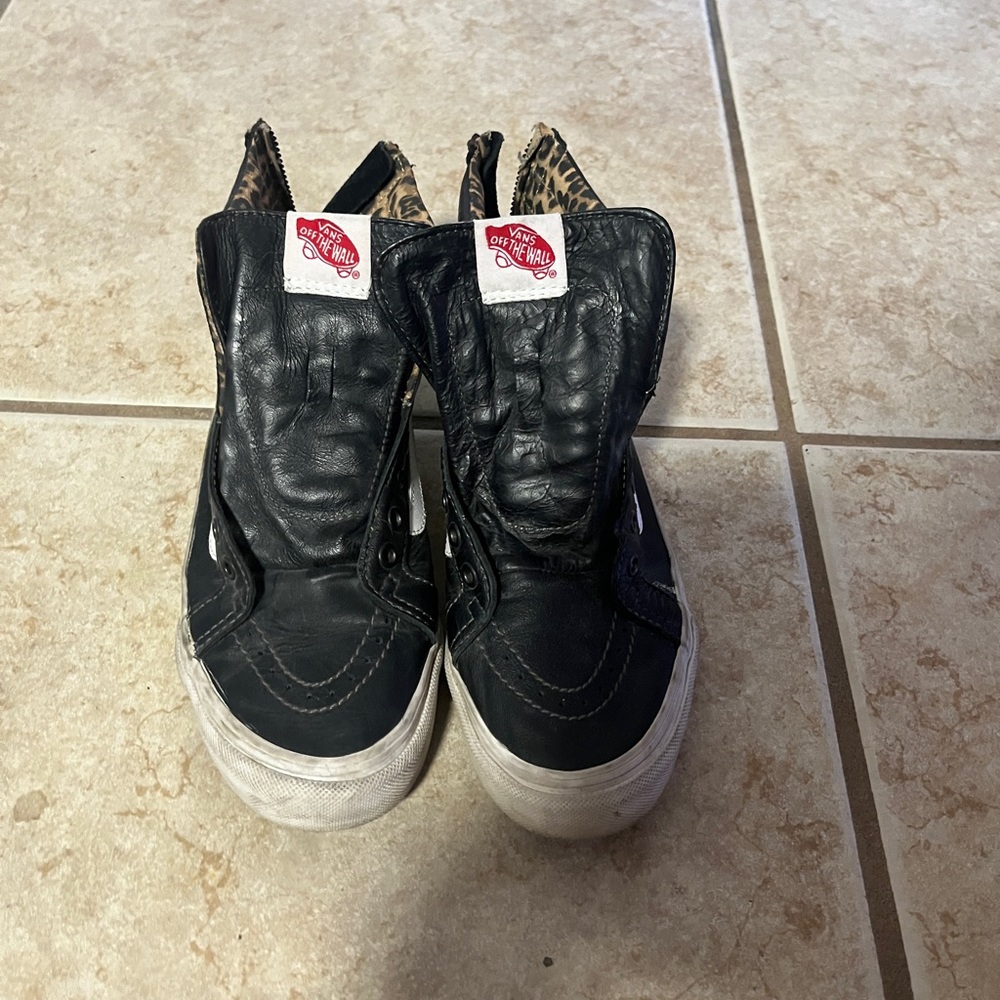 Vans high tops women’s size 7 / Men’s 5.5
